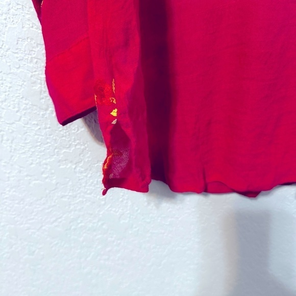 Fig And Flower Embroidered Floral V-neck Long Sleeves Semi Sheer Plus Size Top - Picture 6 of 9